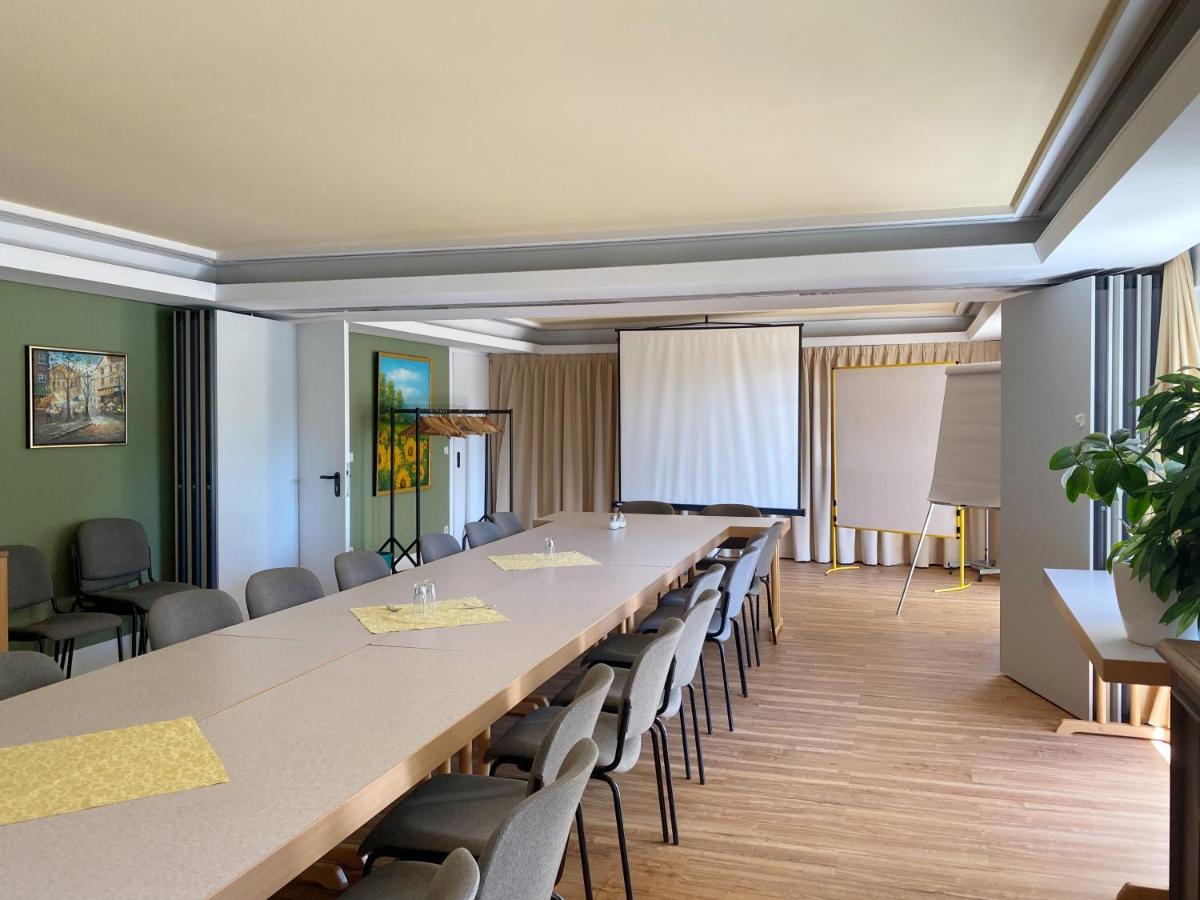 Zum Gruenen Turm Hotel Hohen Neuendorf Luaran gambar