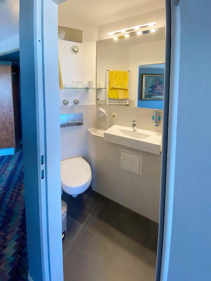 Zum Gruenen Turm Hotel Hohen Neuendorf Luaran gambar